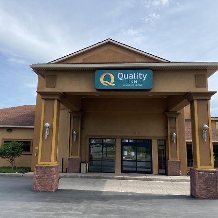 Quality Inn Near Walden Galleria Mall Cheektowaga Eksteriør bilde