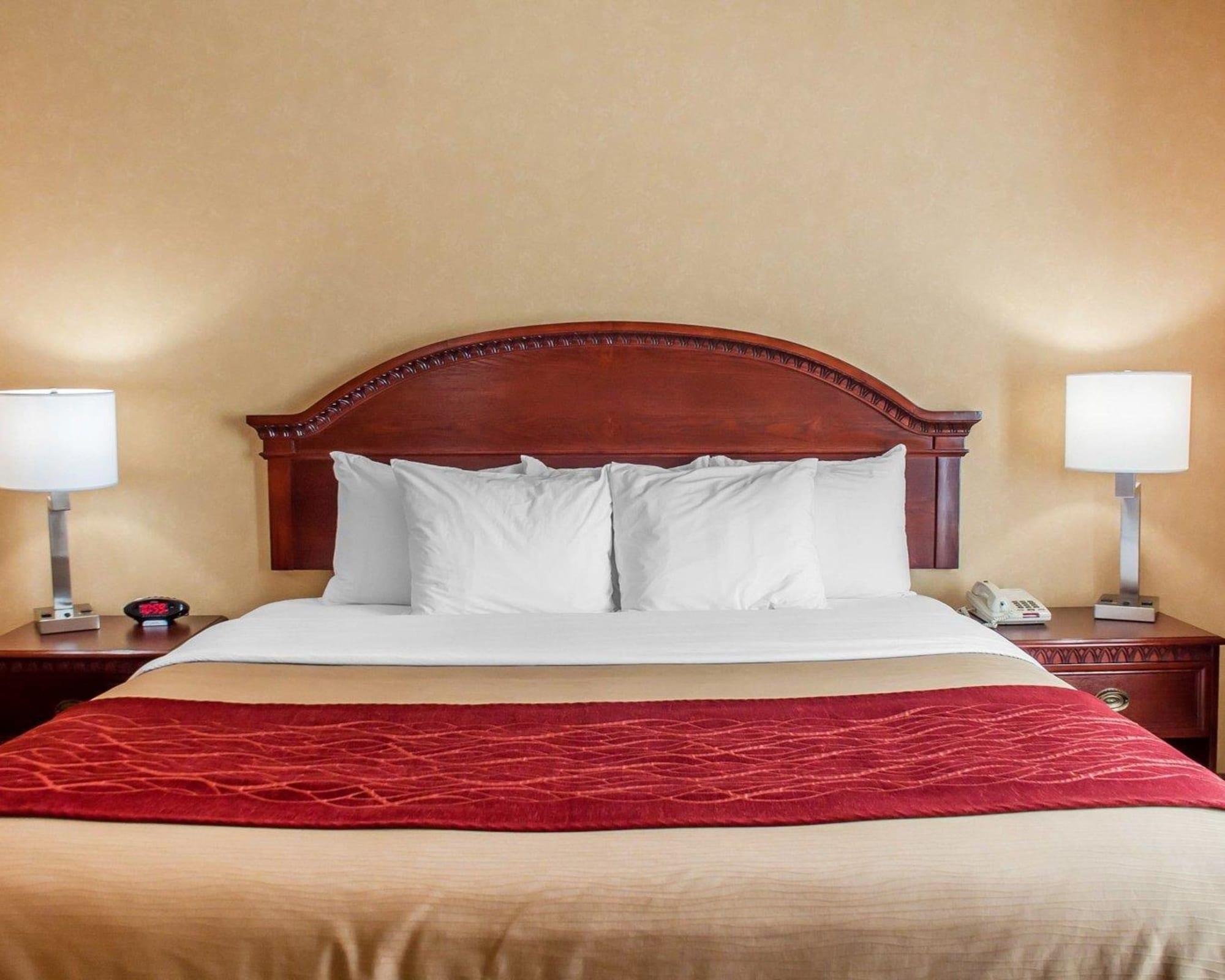 Quality Inn Near Walden Galleria Mall Cheektowaga Eksteriør bilde