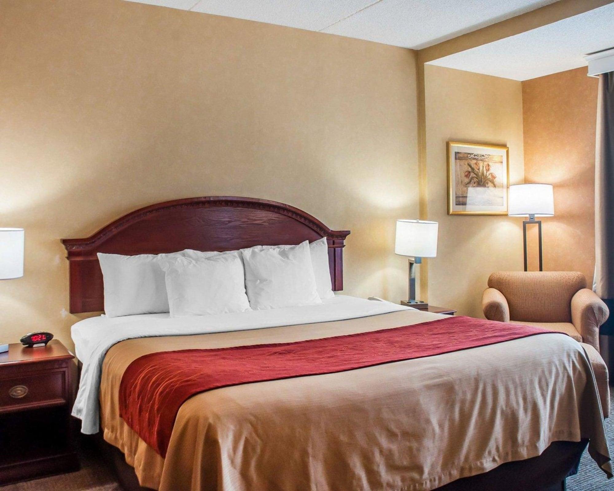 Quality Inn Near Walden Galleria Mall Cheektowaga Eksteriør bilde