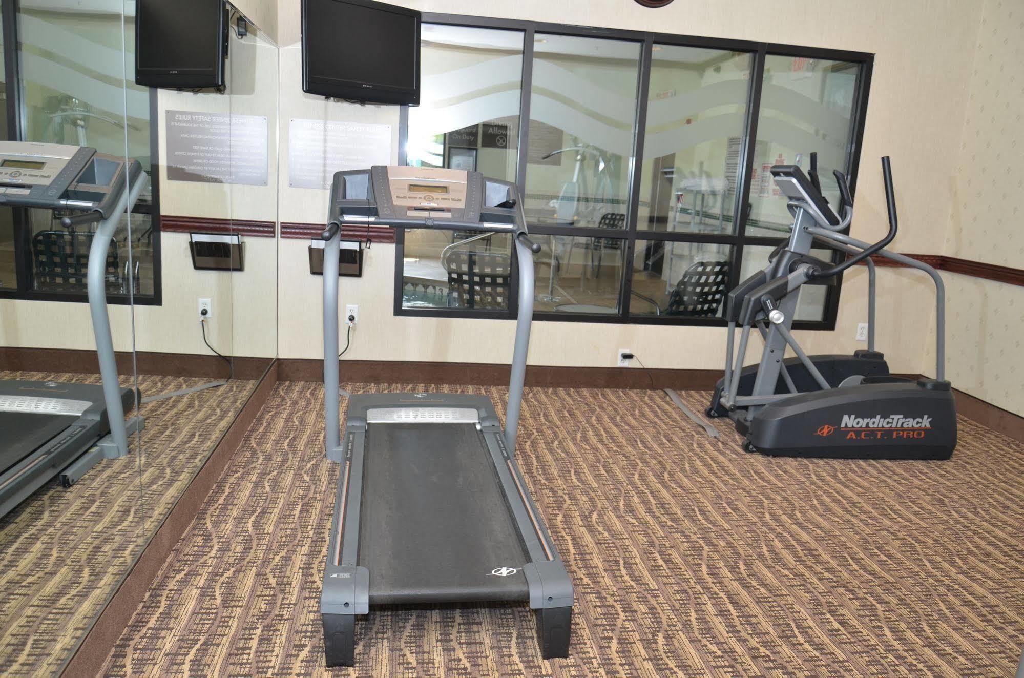 Quality Inn Near Walden Galleria Mall Cheektowaga Eksteriør bilde