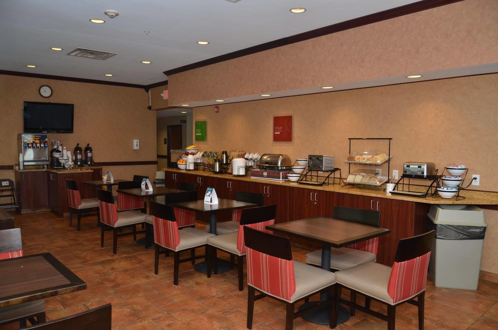 Quality Inn Near Walden Galleria Mall Cheektowaga Eksteriør bilde