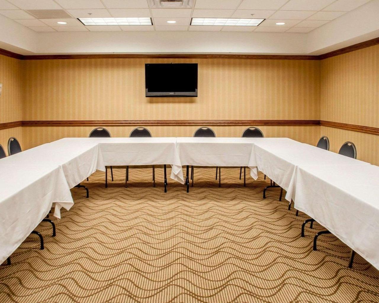 Quality Inn Near Walden Galleria Mall Cheektowaga Eksteriør bilde
