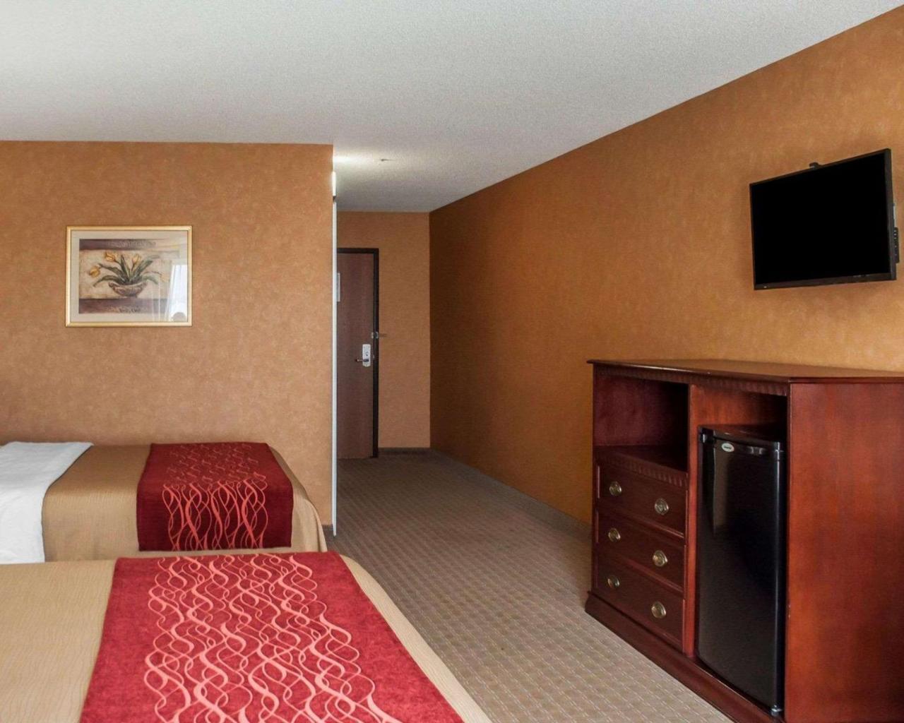 Quality Inn Near Walden Galleria Mall Cheektowaga Eksteriør bilde