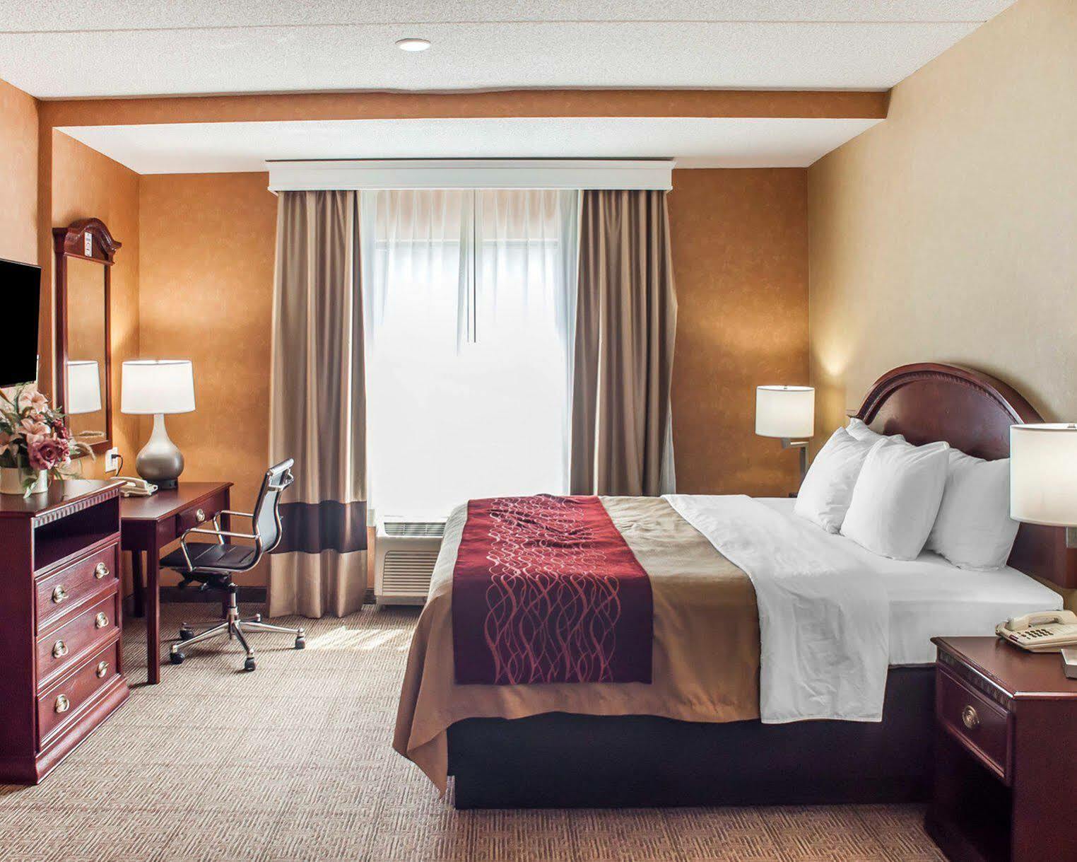 Quality Inn Near Walden Galleria Mall Cheektowaga Eksteriør bilde
