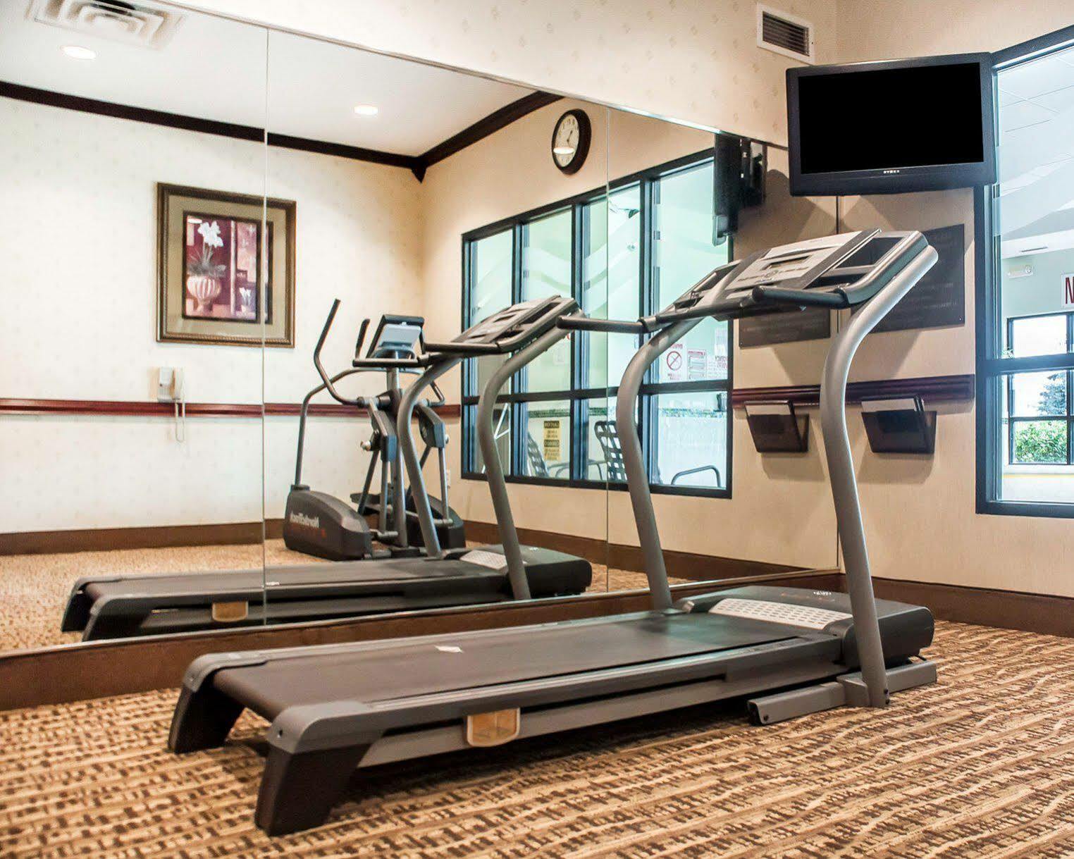 Quality Inn Near Walden Galleria Mall Cheektowaga Eksteriør bilde