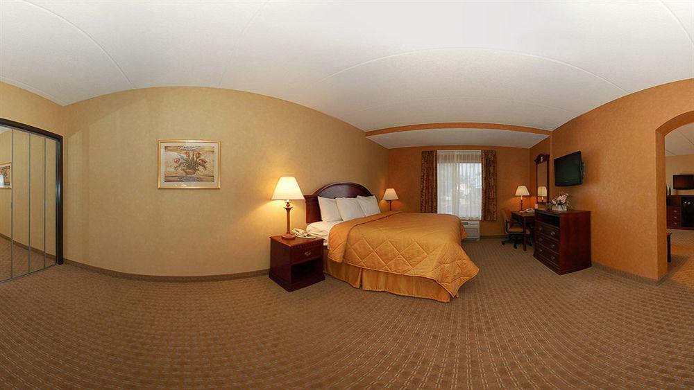 Quality Inn Near Walden Galleria Mall Cheektowaga Eksteriør bilde